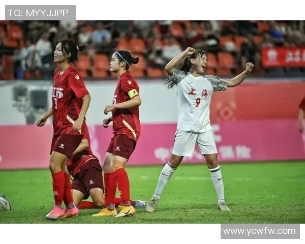 上海足球队在足球个人能力排行榜中荣登第十位展现出强劲实力与潜力 上海足球队在足球个人能力排行榜中荣登第十位展现出强劲实力与潜力