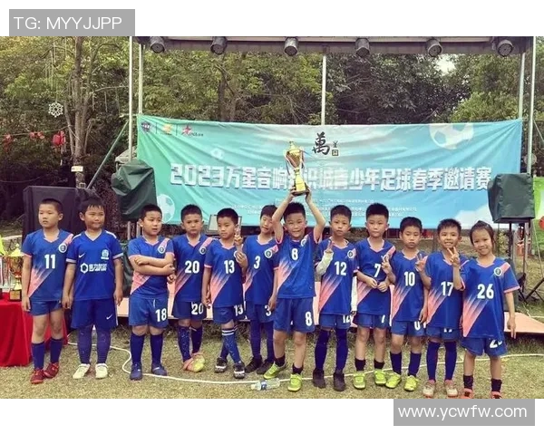 足球课上课的乐趣与挑战探索青少年成长中的团队精神与个人技能提升